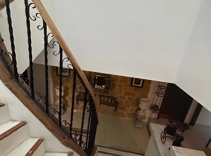 بيت ضيافة كيبروس أكوموديشين