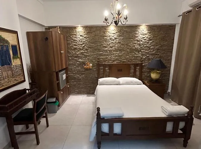 كيبروس أكوموديشين 3*